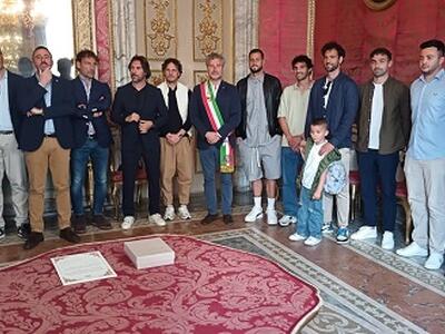 120 anni in rossonero, la città premia la squadra e presenta le iniziative per l&#039;anniversario
