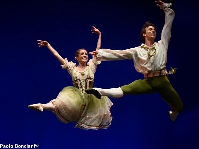 Al Teatro del Giglio Giacomo Puccini si accendono i riflettori sul Dance Meeting Lucca 2025 