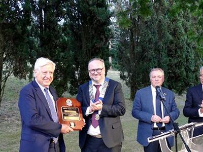 Il Melvin Jones Fellow assegnato  a Marcello Bertocchini per il suo operato durante gli otto anni di presidenza della Fondazione Carilucca