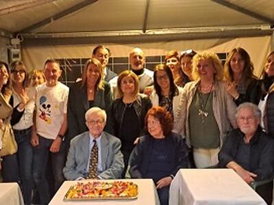 40 anni dopo la maturità si ritrovano gli ex ragazzi della V^ B ragioneria