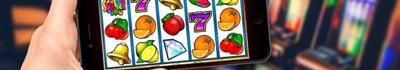 Qual è la differenza tra una slot machine online e una offline?