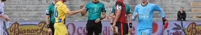 Pari con la Fermana in dieci, rossoneri spreconi gettano al vento una vittoria preziosa