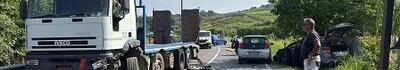 Scontro auto-camion sulla via di Moriano, tre anziani in ospedale