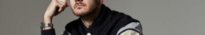 Alessandro Cattelan nel one man show Salutava sempre allestisce il suo funerale