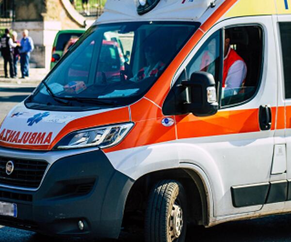 Lo trovano morto nel maglificio Del Carlo in via di Tiglio