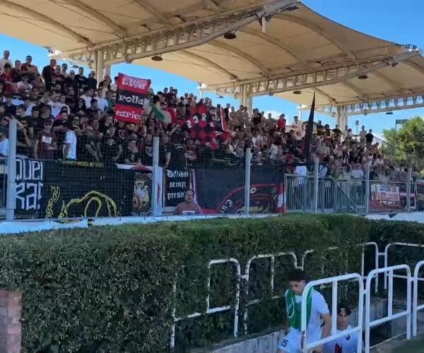 Lucchese, 600 tifosi invadono Monsummano per la “prima”: quando l’amore non conosce categoria