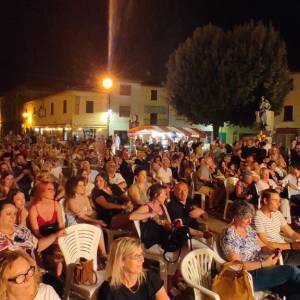 IL PUBBLICO (2)