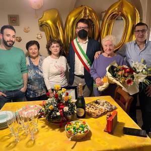 100 anni annina torre_foto con familiari