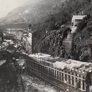 3-La-lizzatura-del-Monolite-dalla-Carbonera-a-Carrara-2-1024x736