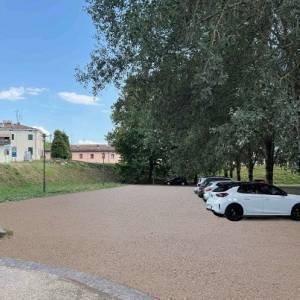 1 parcheggio