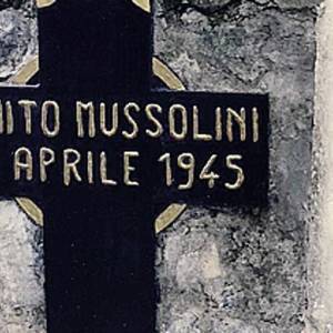 zattera-per-il-duce-e-un-mio-ricordo-basta-propaganda_9f9305ea-8962-11ea-87ef-fe7afa8f4efa_998_397