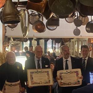 consegna di riconoscimenti agli accademici Marco Cattani, Alessandro Caturegli e Gianni Mercatali