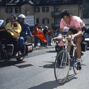4. Moser in maglia rosa durante il Giro 84