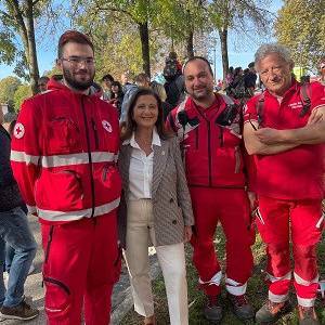 volontari con la presidente Cecilia Di Somma